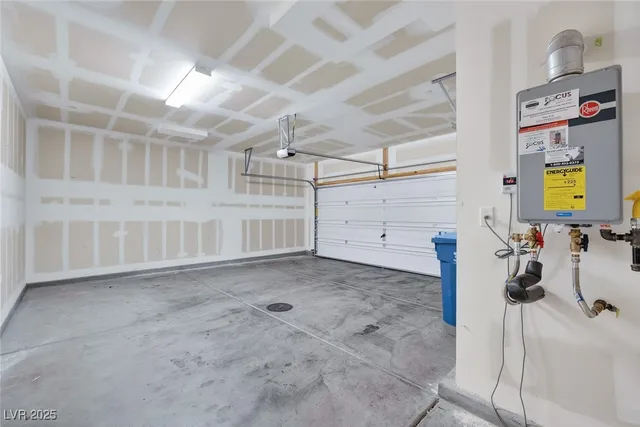 $2,135 | 3242 Trabia Avenue, Henderson, NV 89044