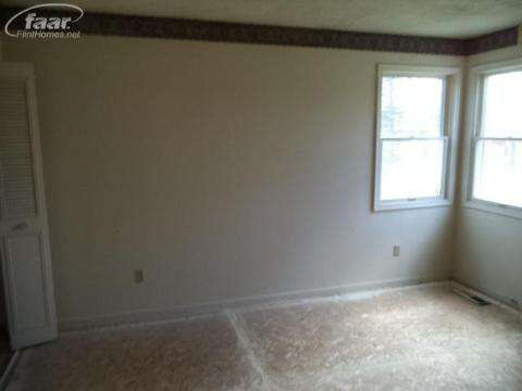 4219 North Belsay Road Flint, MI 48506 - Photo 14 of 23 20355774-13.JPG