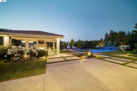 $3,760,000 | 2205 Cameron Circle, Pleasanton, CA 94588