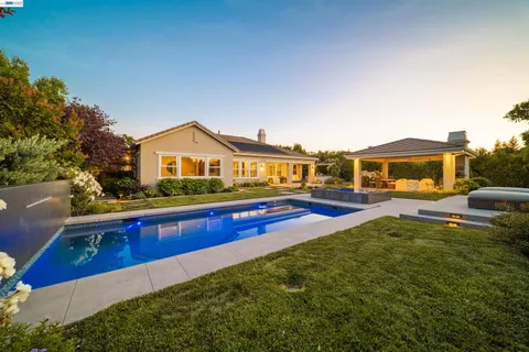 $3,760,000 | 2205 Cameron Circle, Pleasanton, CA 94588