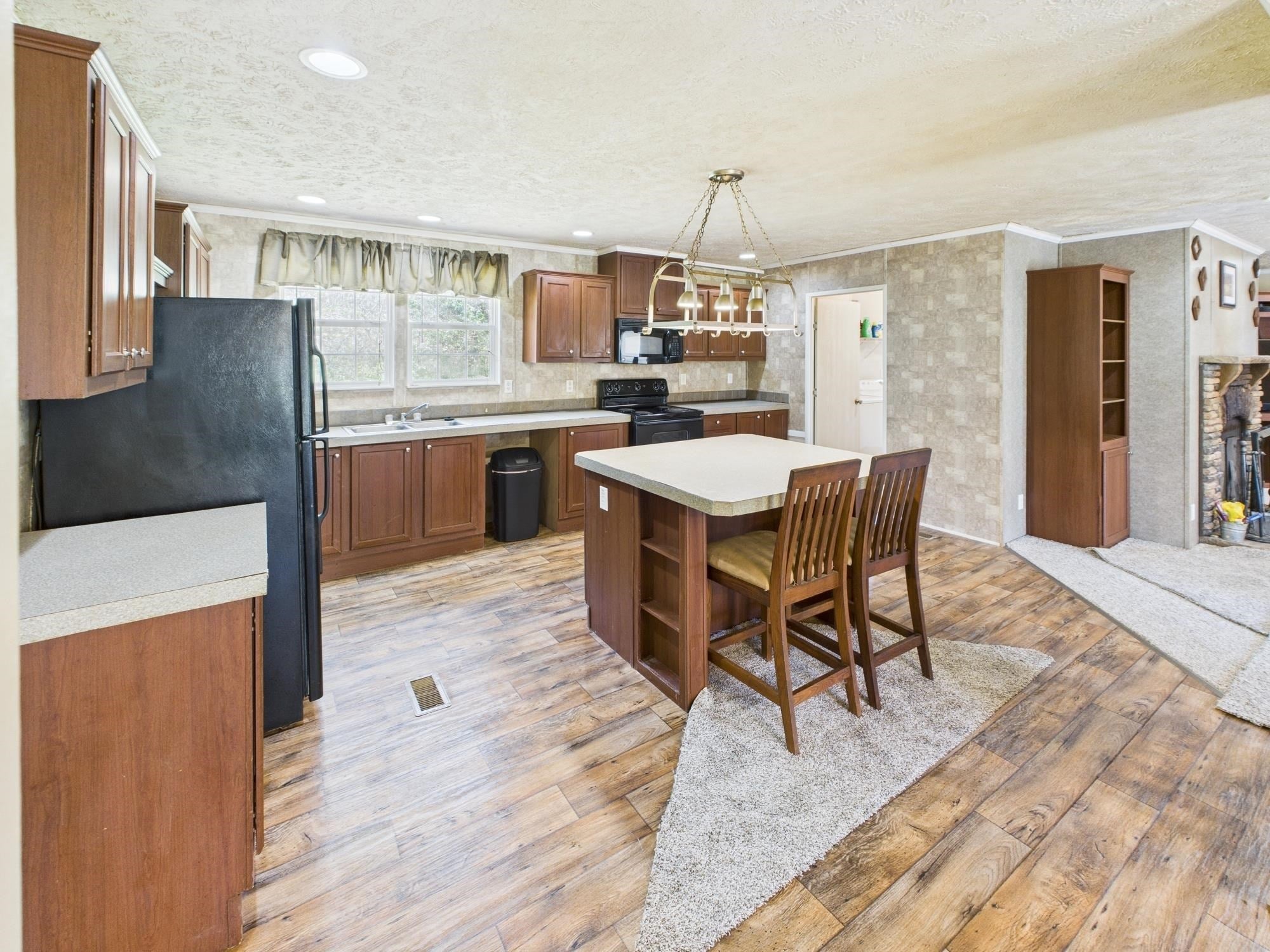 7171 Union Ridge Road Glenwood, WV 25520 - Photo 5 of 21 Gallery Image 5