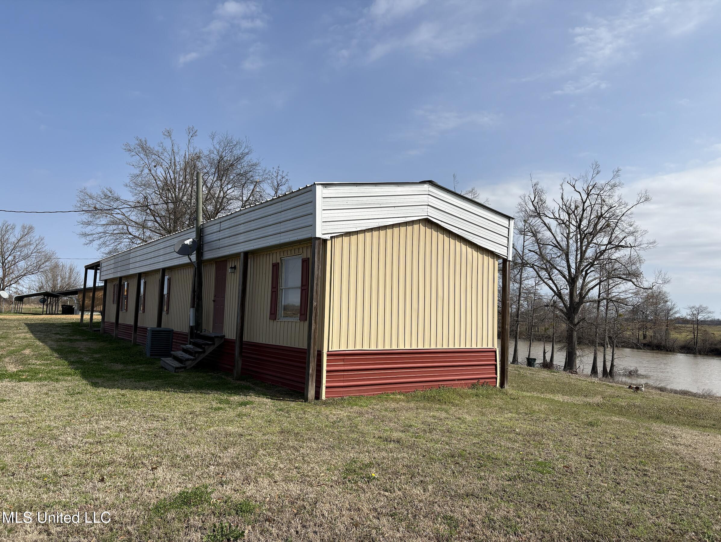 152 Ed Hawkins Road Yazoo City, MS 39194 - Photo 1 of 1 House