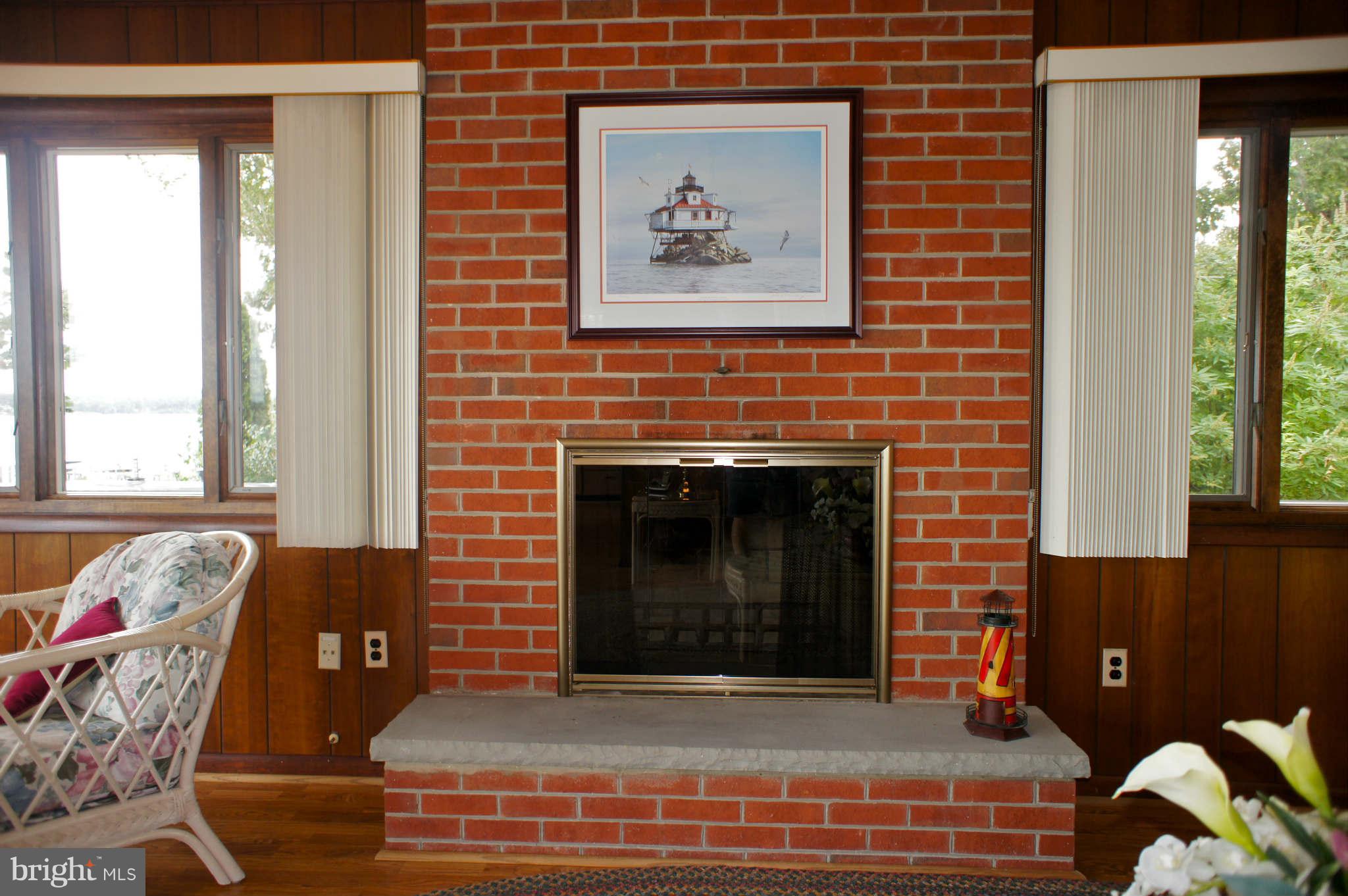 218 Long Point Road Crownsville, MD 21032 - Photo 5 of 27 Living Room
