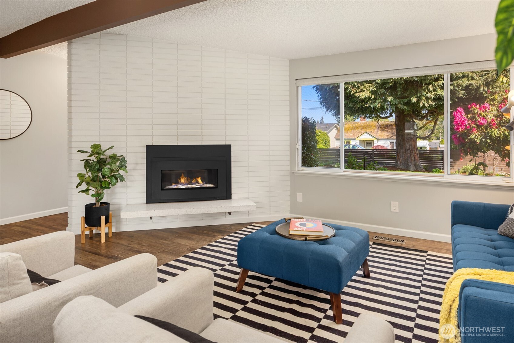 16021 15th Avenue Southwest Burien, WA 98166 - Photo 4 of 36 a living room with furniture and a potted plant