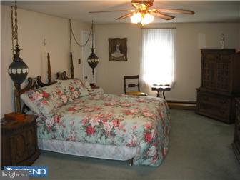 123 South Chester Avenue Riverside, NJ 08075 - Photo 5 of 12 Bedroom - Main