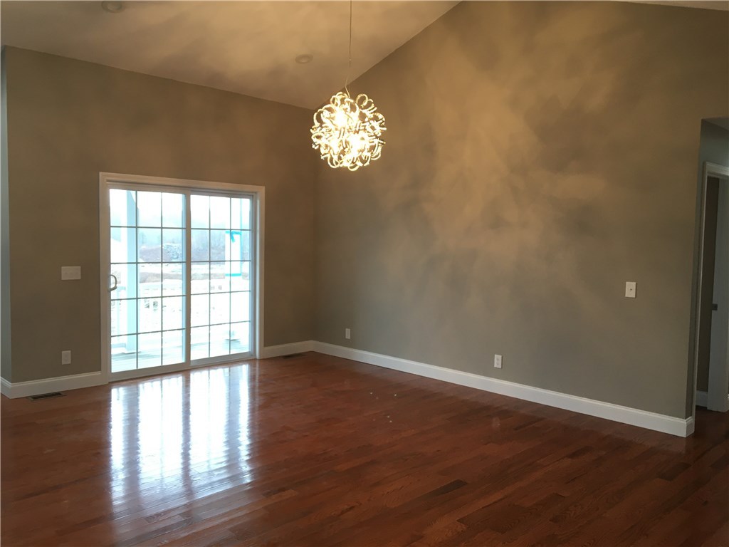 48 Nicholas Drive Woonsocket, RI 02895 - Photo 4 of 16 Gallery Image 4