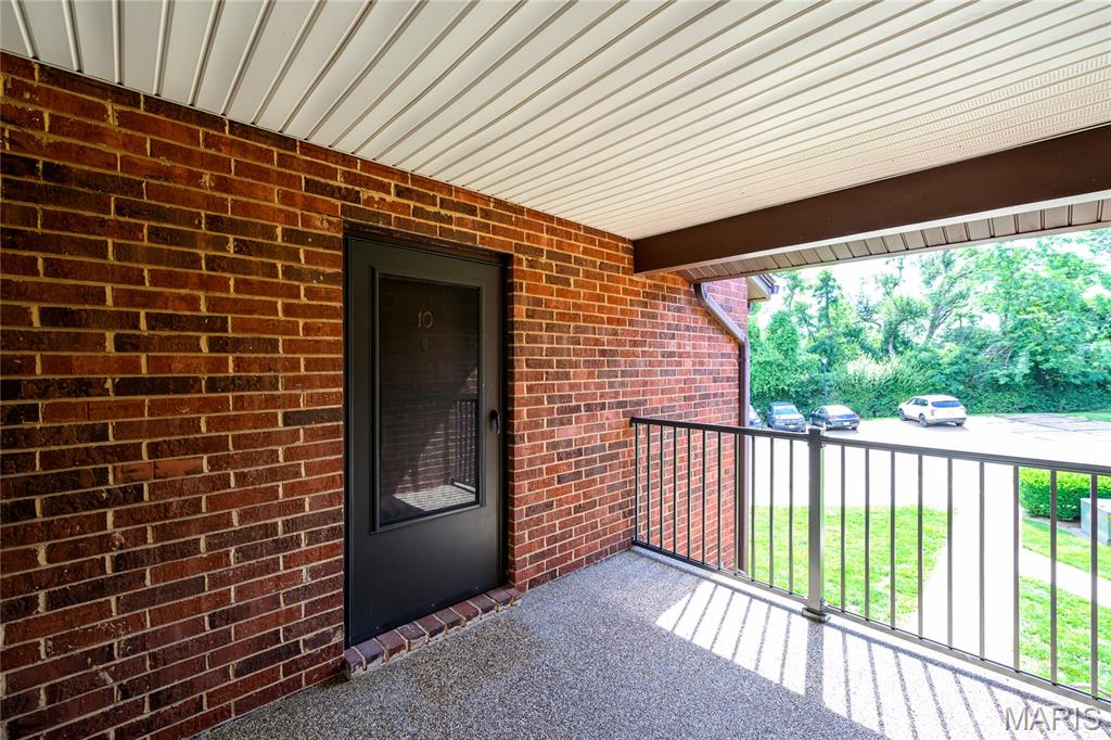 5555 Heintz Road, Unit 10 St. Louis, MO 63129 - Photo 3 of 30 Gallery Image 3