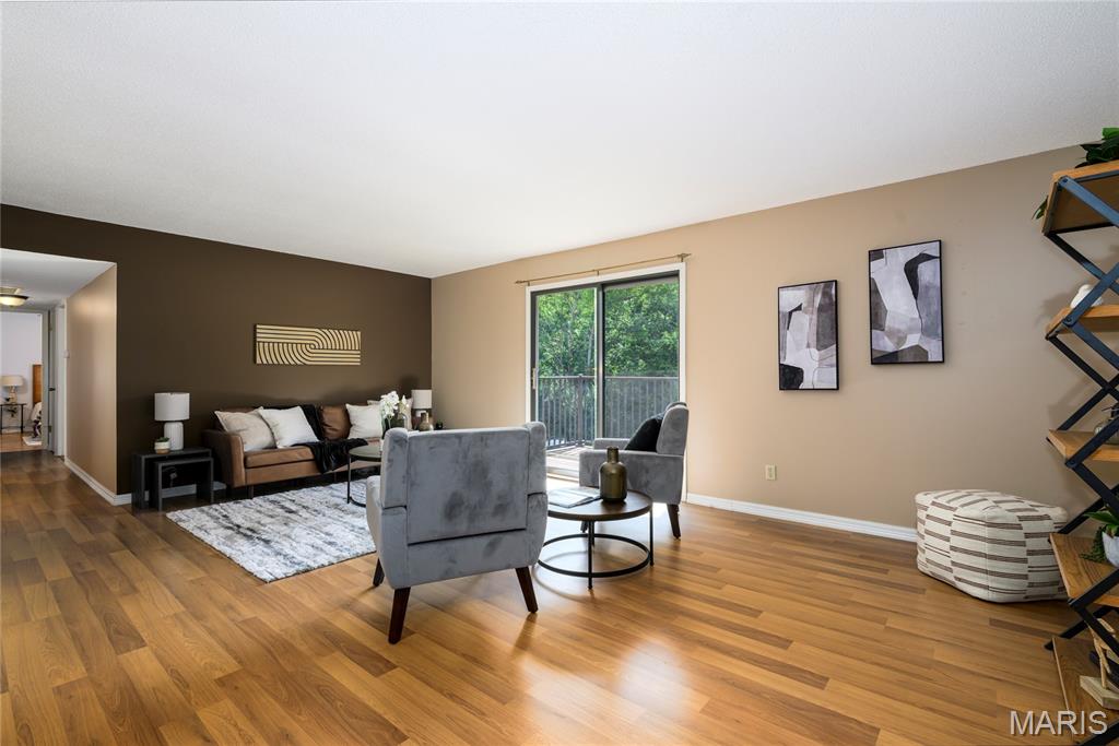 5555 Heintz Road, Unit 10 St. Louis, MO 63129 - Photo 5 of 30 Gallery Image 5