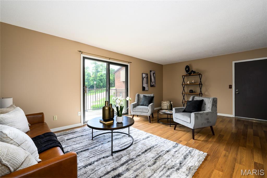 5555 Heintz Road, Unit 10 St. Louis, MO 63129 - Photo 6 of 30 Gallery Image 6