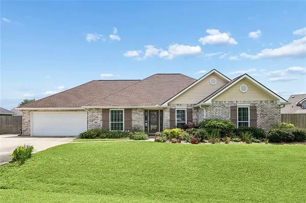 $355,000 | 135 Magnolia Court, Luling, LA 70070
