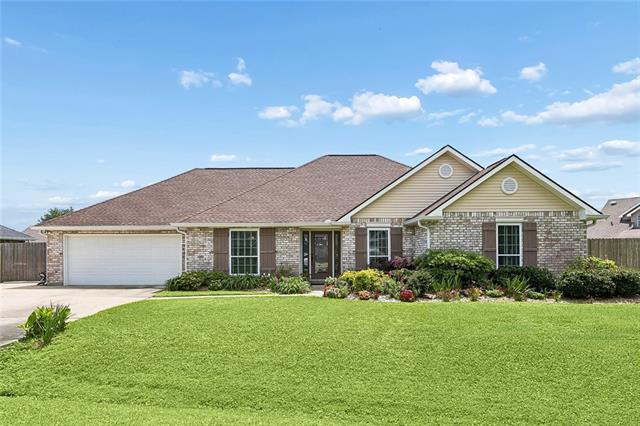 135 Magnolia Court Luling, LA 70070 - Photo 1 of 24