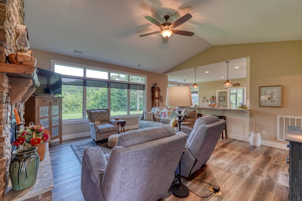 314 Winchester Cove Road Hayesville, NC 28904 - Photo 10 of 45