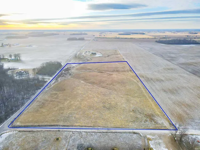 $237,350 | 17 South County Road 100 East, New Castle, IN 47362