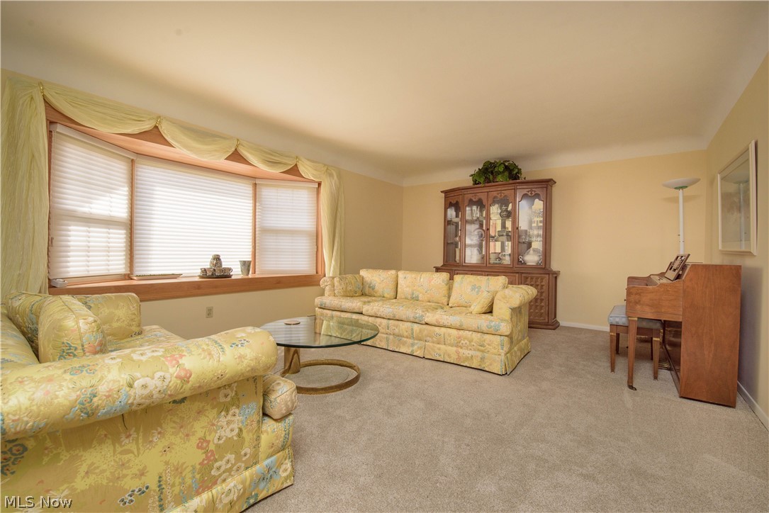 6635 Suffield Road Cleveland, OH 44124 - Photo 7 of 20 Gallery Image 7