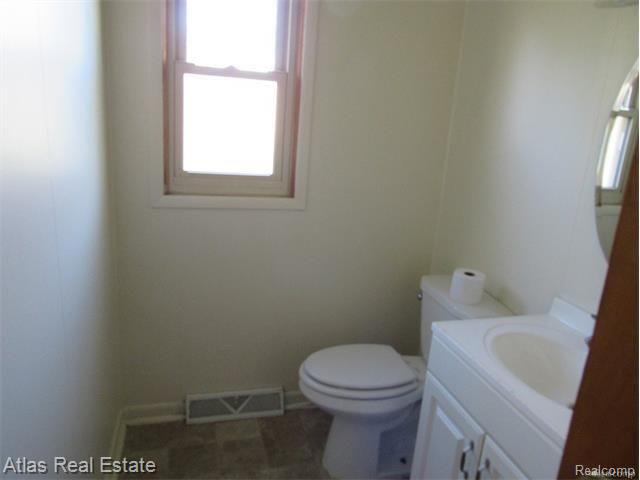 5892 Davison Road Lapeer, MI 48446 - Photo 10 of 10