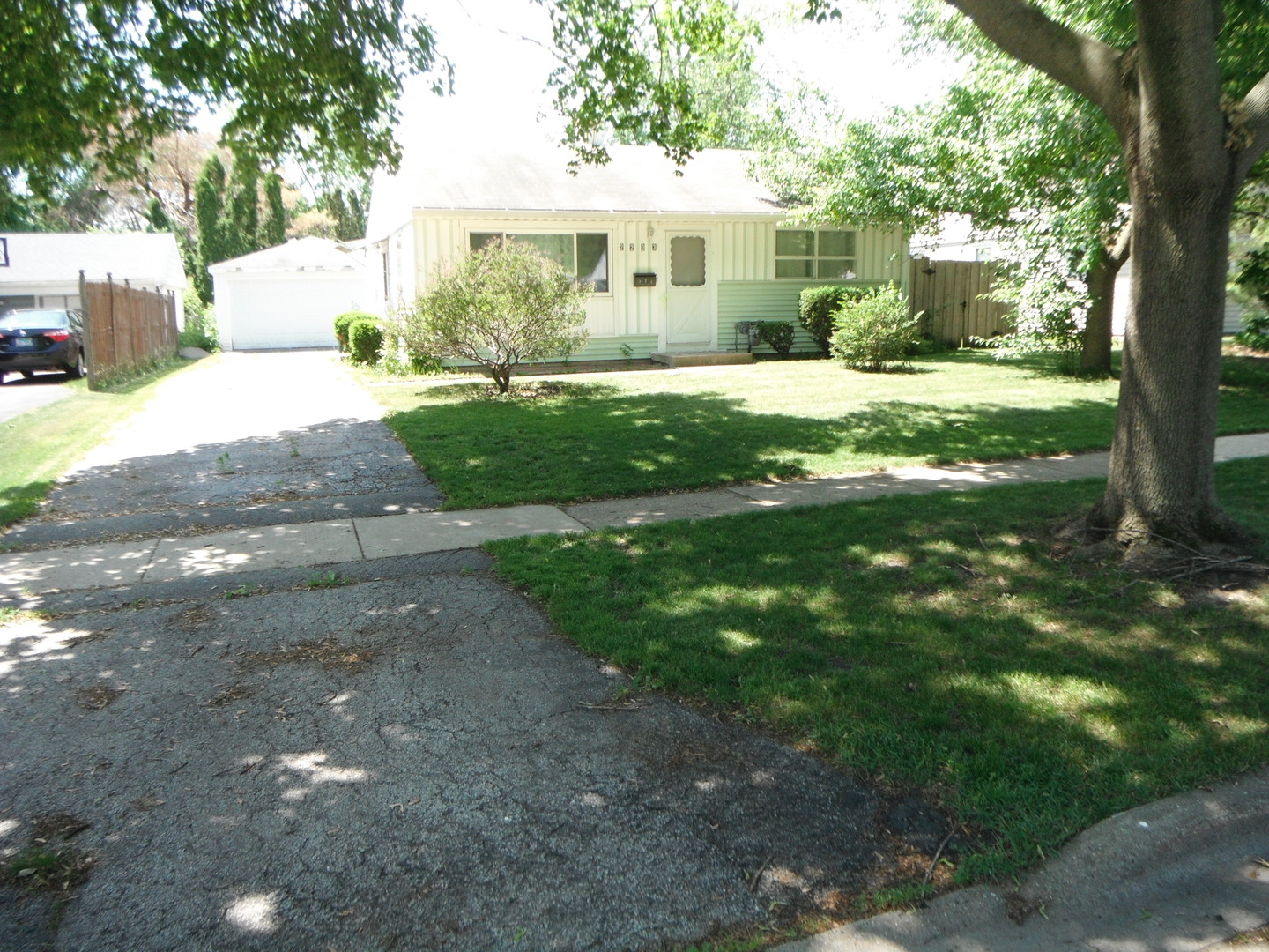 2203 Sigwalt Street Rolling Meadows, IL 60008 - Photo 1 of 11