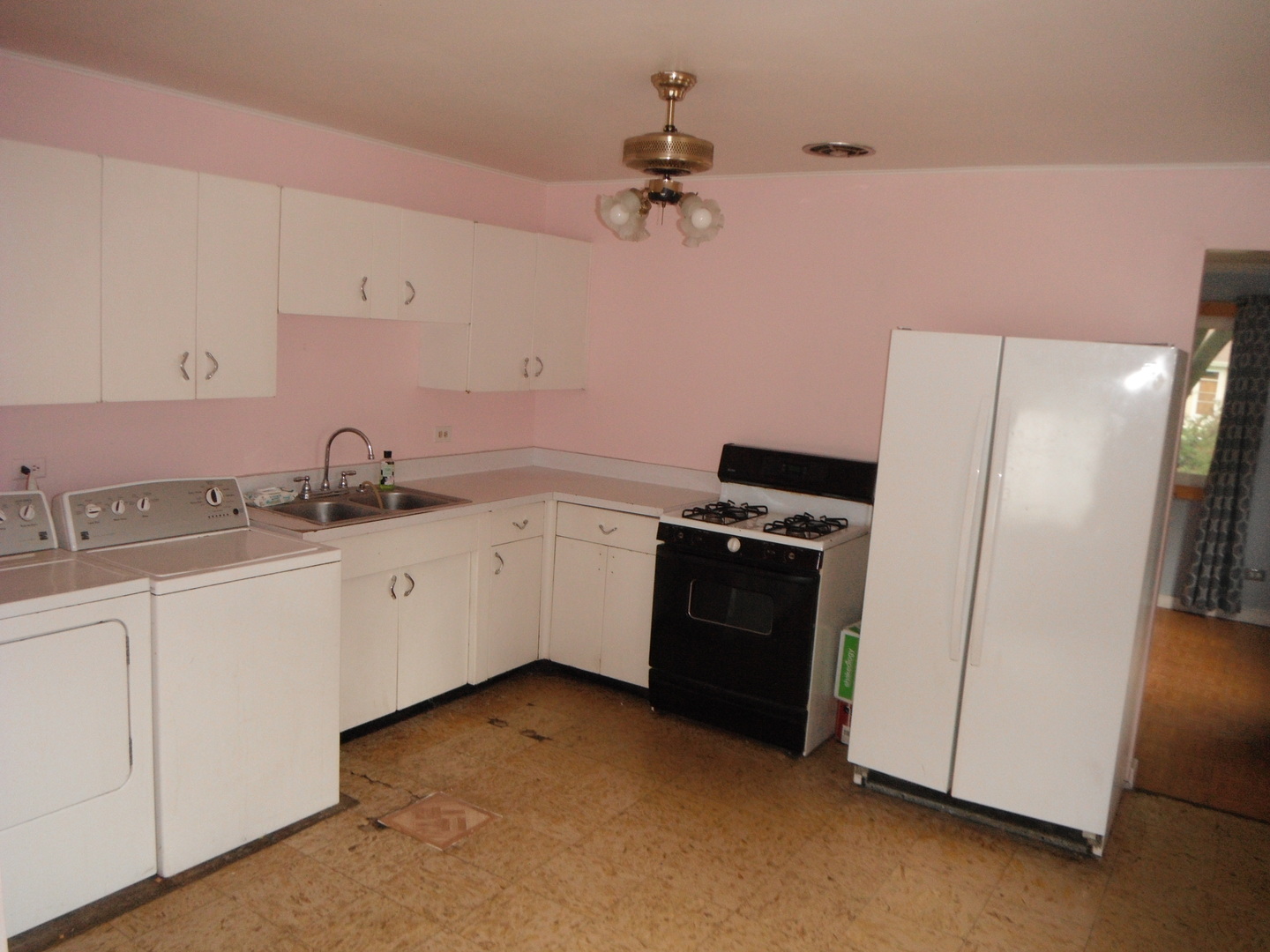 2203 Sigwalt Street Rolling Meadows, IL 60008 - Photo 7 of 11