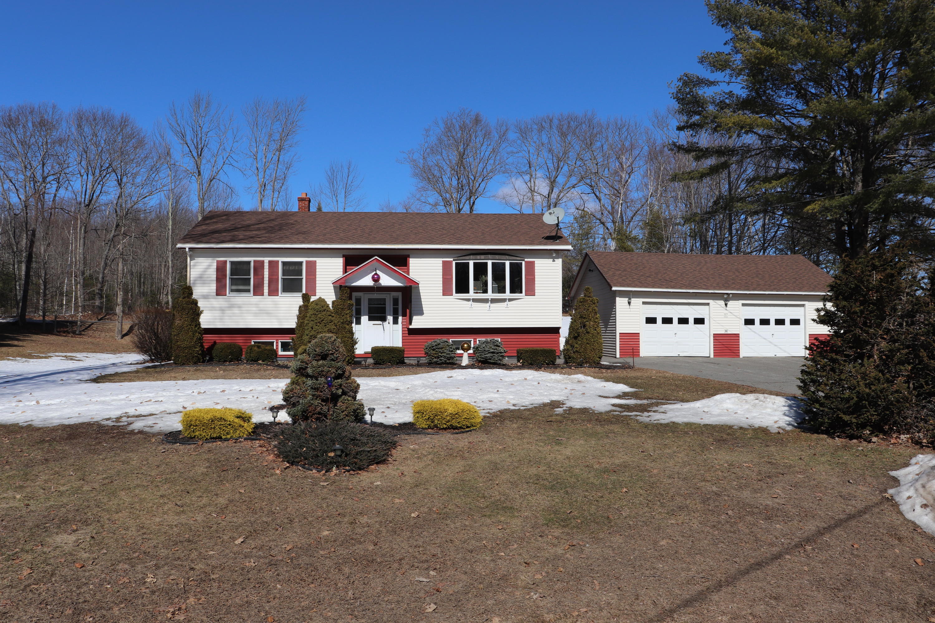 87 Waterville Road South China, ME 04358 - Photo 3 of 36 3