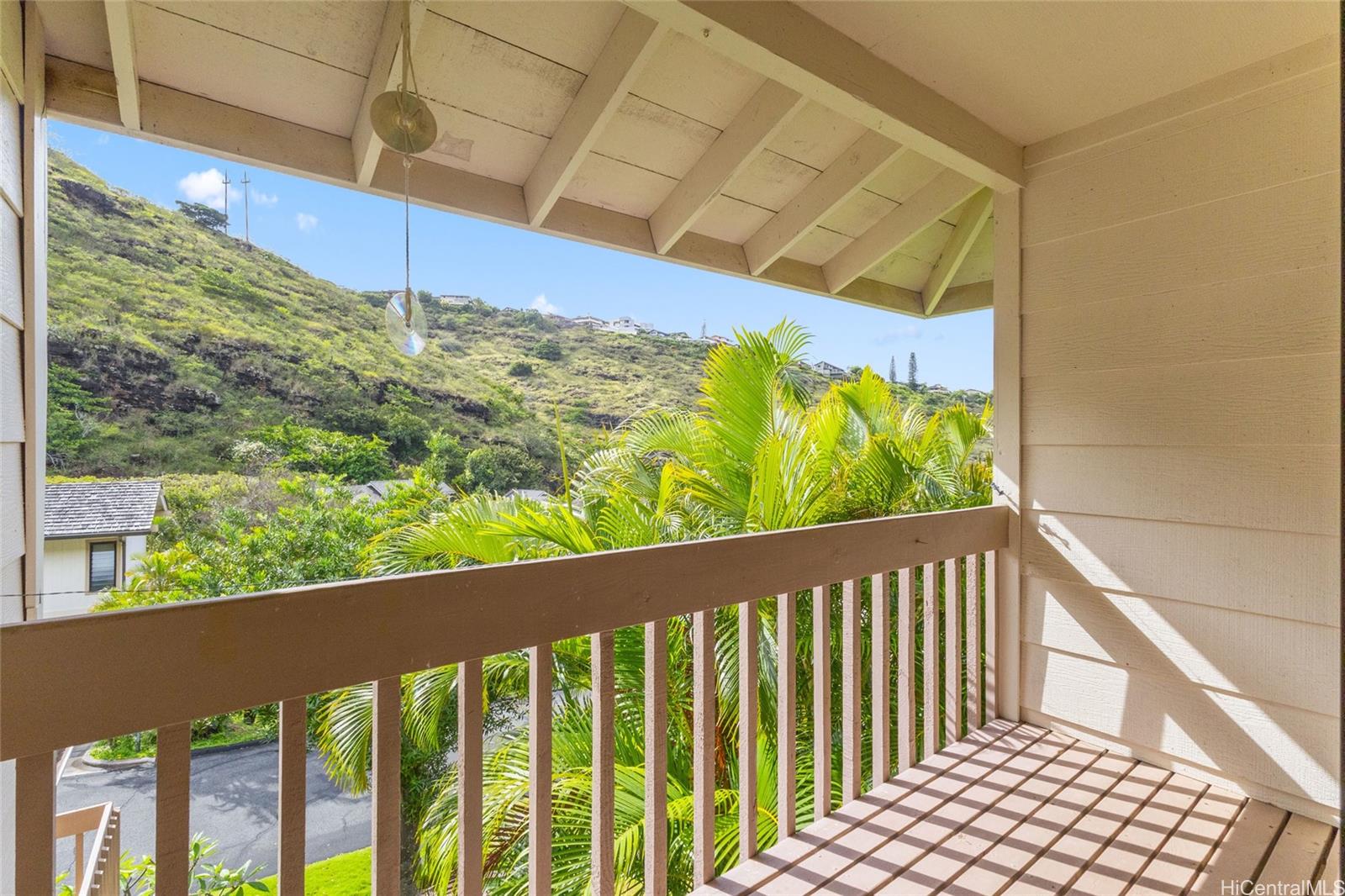 1630 Kalaniiki Street, Unit 31 Honolulu, HI 96821 - Photo 18 of 25 a view of a porch
