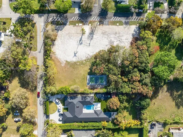 $5,800,000 | 9232 Southwest 84th Avenue, Miami, FL 33156