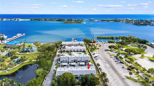 $370,000 | 630 Northeast 20th Lane, Boynton Beach, FL 33435