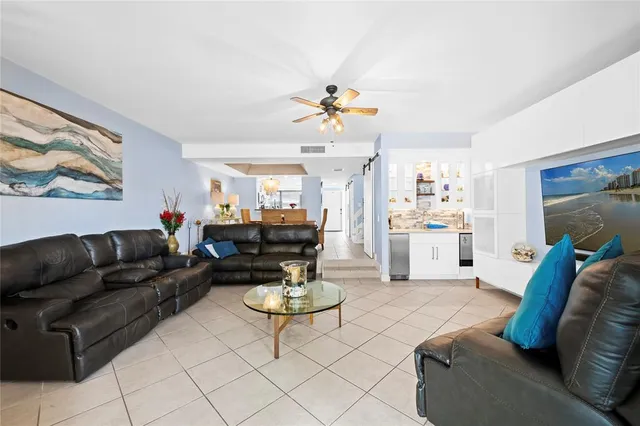 $370,000 | 630 Northeast 20th Lane, Boynton Beach, FL 33435