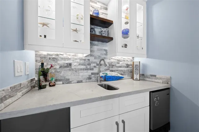 $370,000 | 630 Northeast 20th Lane, Boynton Beach, FL 33435