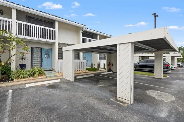 $370,000 | 630 Northeast 20th Lane, Boynton Beach, FL 33435