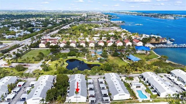 $370,000 | 630 Northeast 20th Lane, Boynton Beach, FL 33435