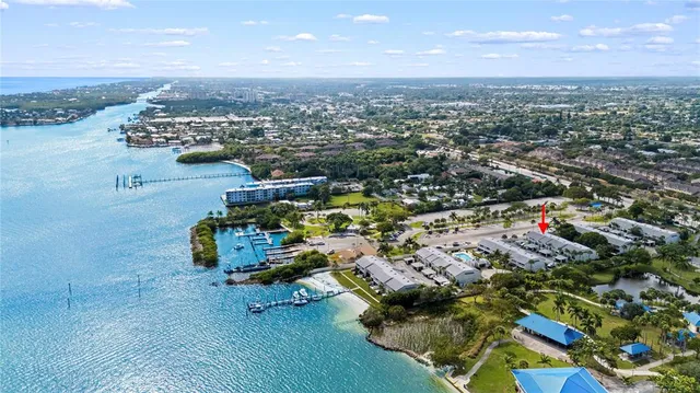 $370,000 | 630 Northeast 20th Lane, Boynton Beach, FL 33435