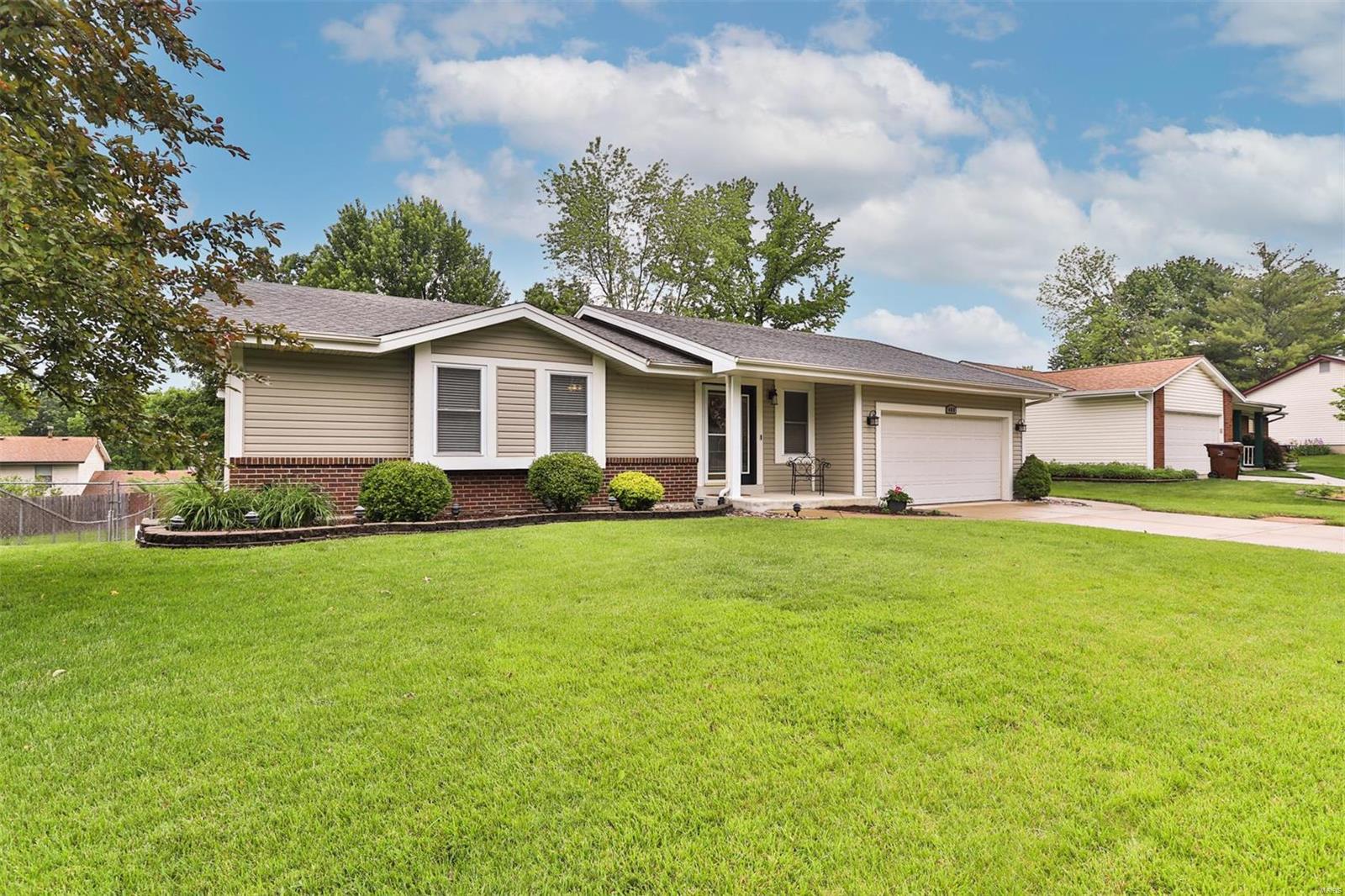 408 Kimberly Lane St. Peters, MO 63376 - Photo 2 of 52