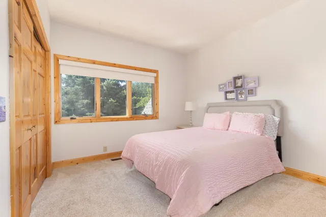 $1,799,000 | 8800 Sunset Trail, Chanhassen, MN 55317