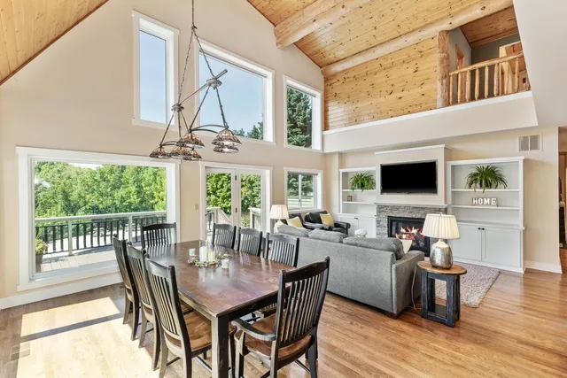 $1,799,000 | 8800 Sunset Trail, Chanhassen, MN 55317