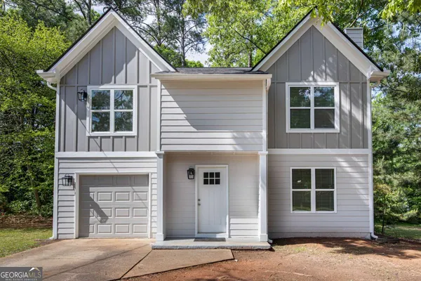 $2,000 | 6898 Babbling Brook Drive, Rex, GA 30273