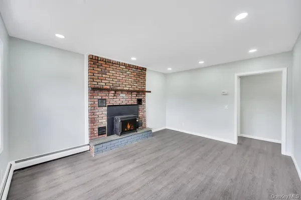 $719,000 | 108 Lido Parkway, Lindenhurst, NY 11757