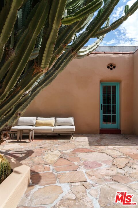 2414 4th Avenue Los Angeles, CA 90018 - Photo 20 of 39 Gallery Image 20
