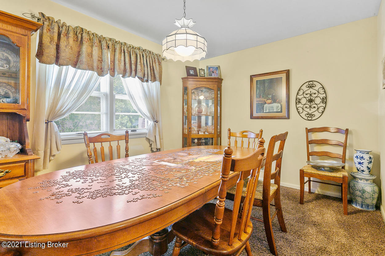 2196 Janlyn Road Louisville, KY 40299 - Photo 23 of 37 29