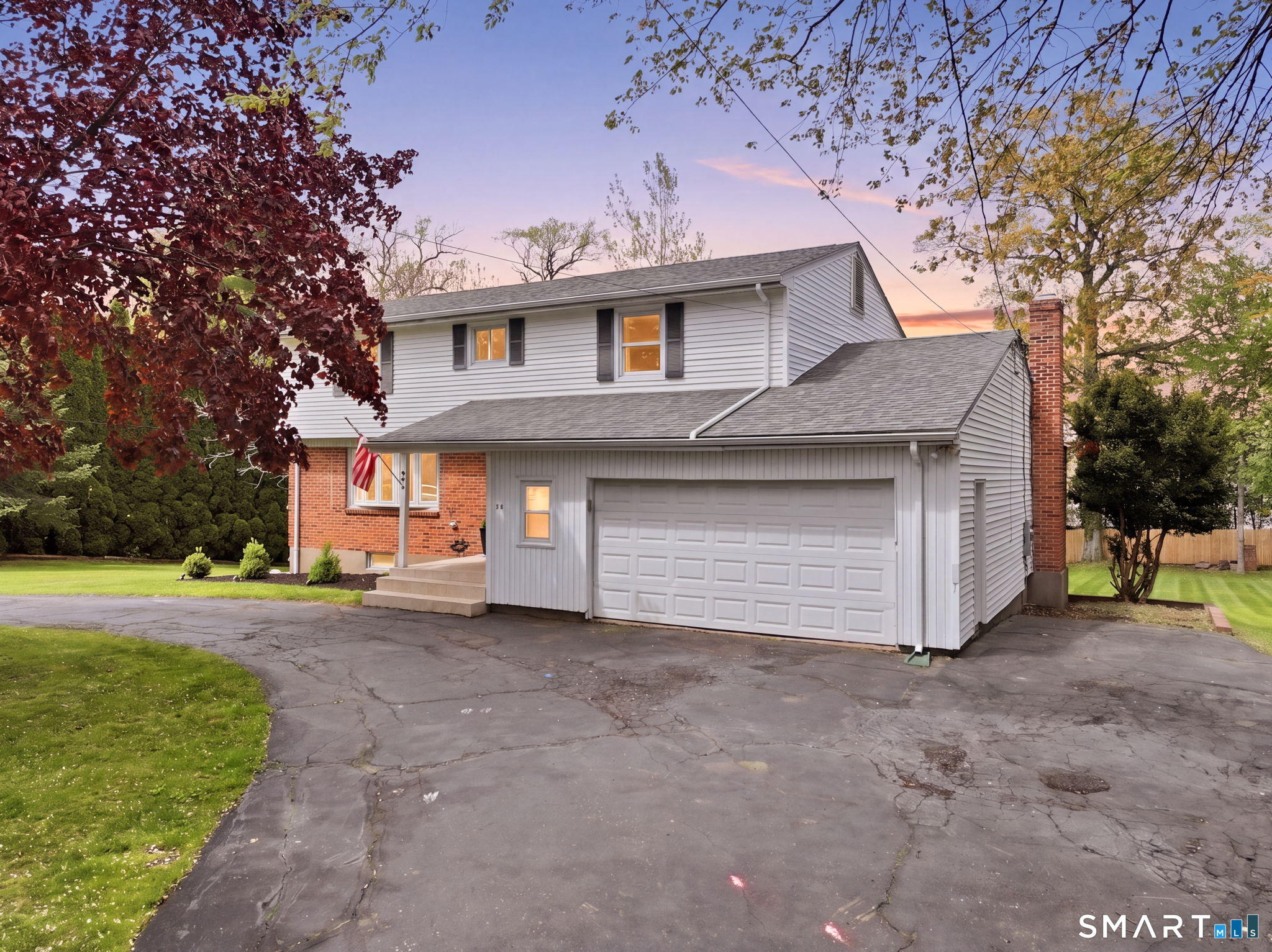 25 Toll Gate Road Wethersfield, CT 06109 - Photo 2 of 39