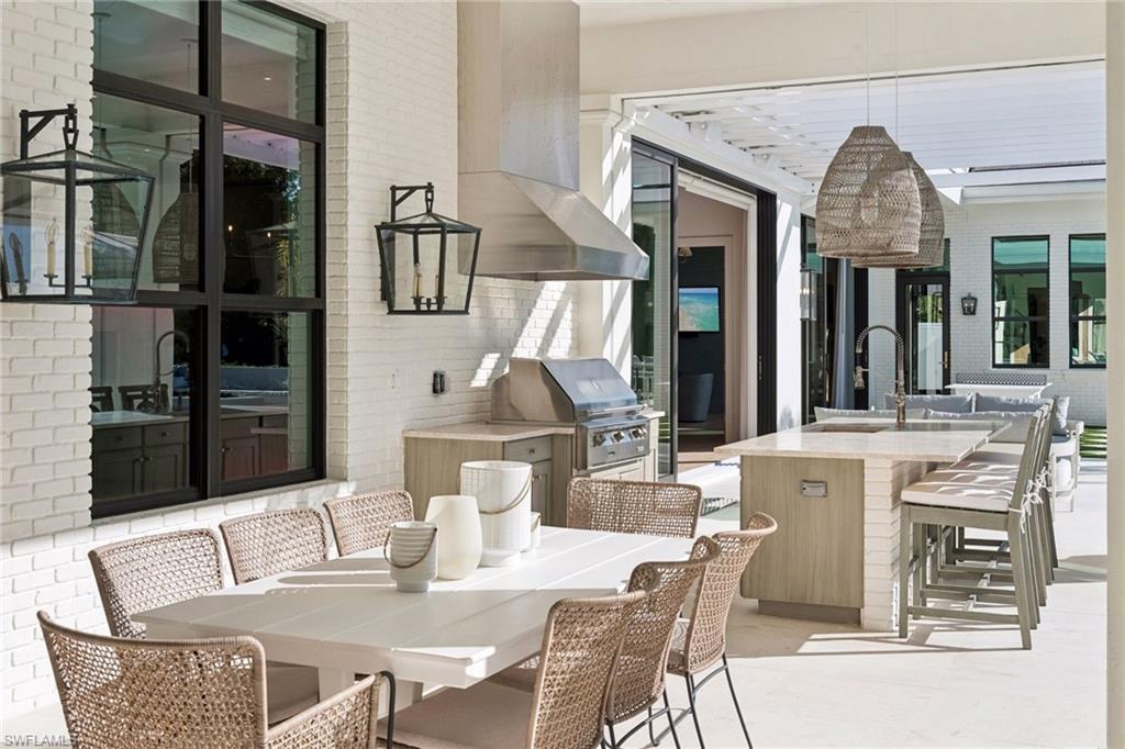 186 North Street Naples, FL 34108 - Photo 17 of 50