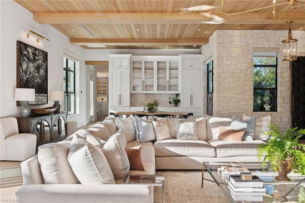 186 North Street Naples, FL 34108 - Photo 18 of 50