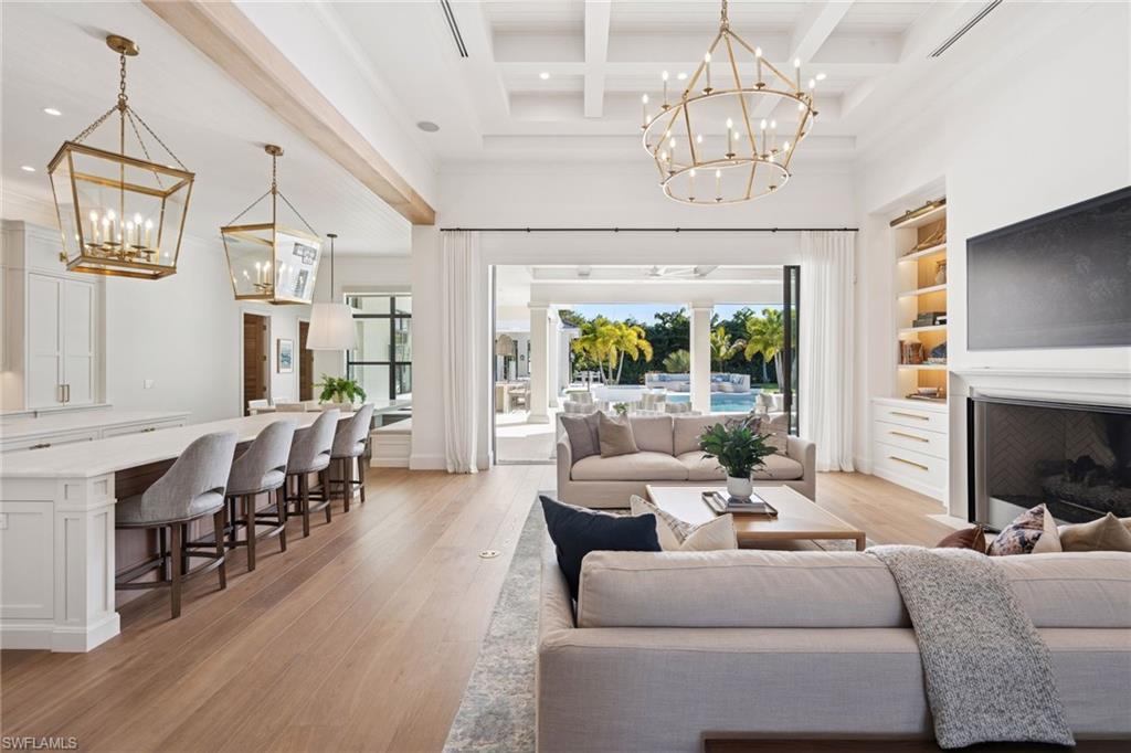 186 North Street Naples, FL 34108 - Photo 7 of 50