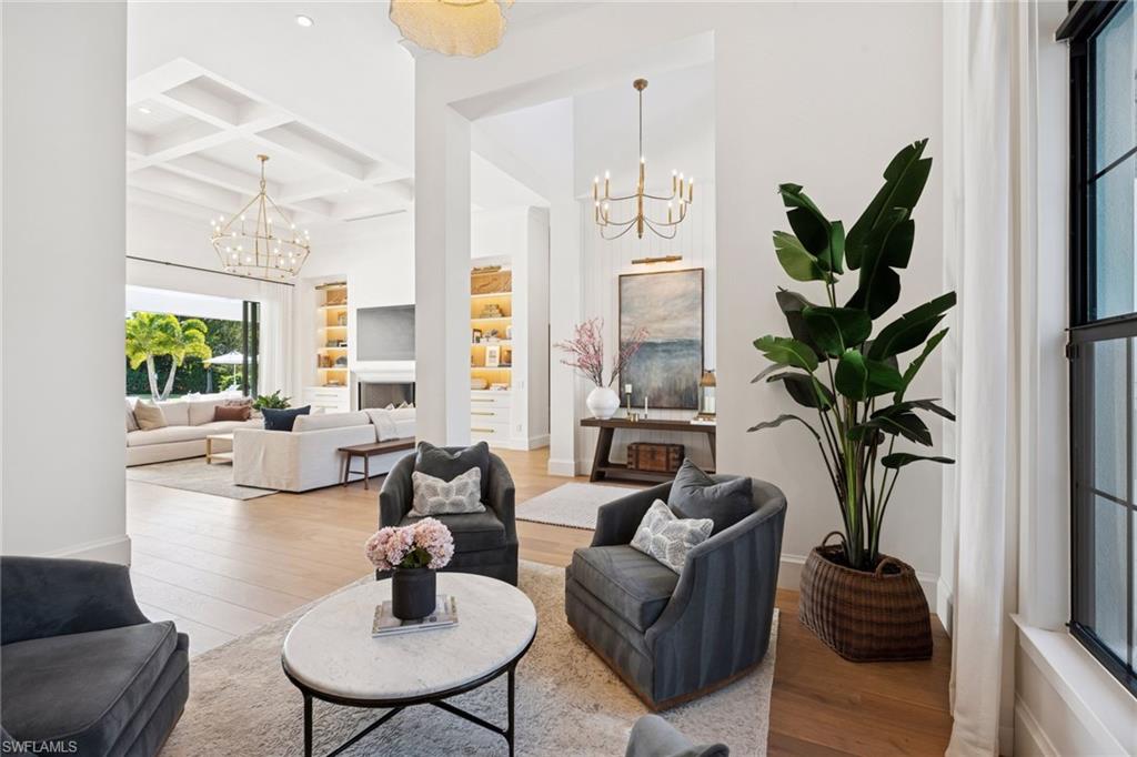 186 North Street Naples, FL 34108 - Photo 8 of 50