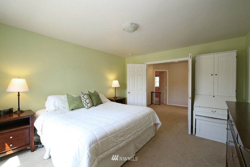 4620 Northeast 5th Court Renton, WA 98059 - Photo 14 of 25 Gallery Image 14