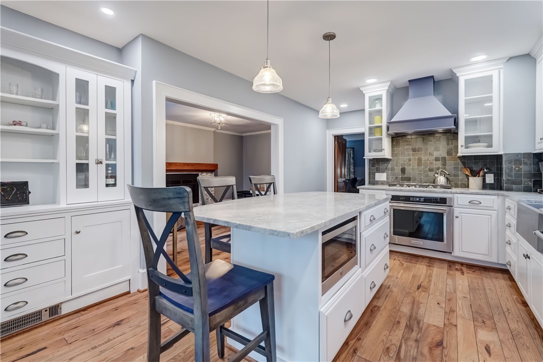 9 Sutherland Street Pittsford, NY 14534 - Photo 8 of 37