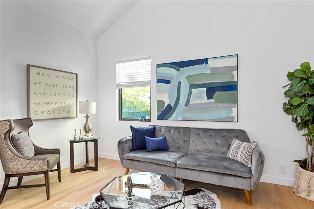 4945 Stratford Road, Unit 1/2 Los Angeles, CA 90042 - Photo 4 of 10