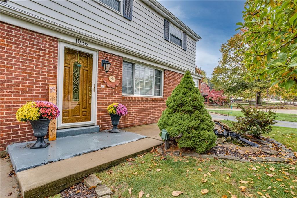 Inviting Front Door!
