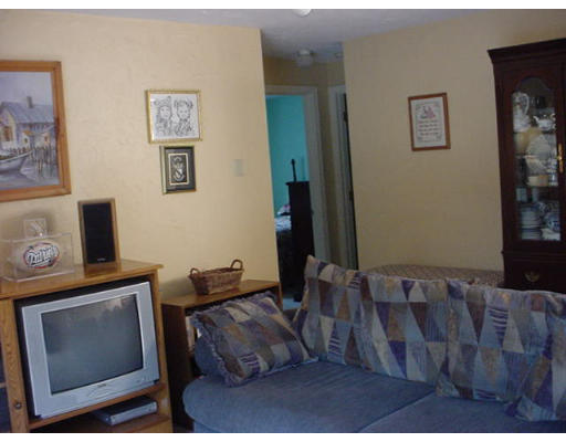 19 Erick Road, Unit 8B Mansfield, MA 02048 - Photo 4 of 8 Gallery Image 4