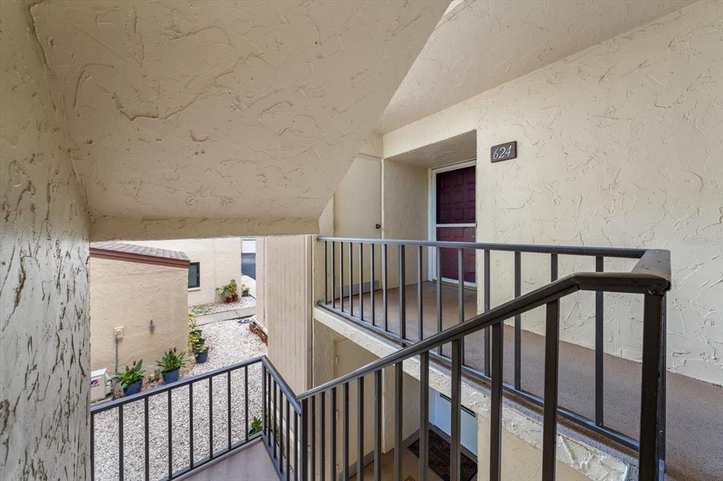 700 Starkey Road, Unit 624 Largo, FL 33771 - Photo 5 of 37 Gallery Image 5
