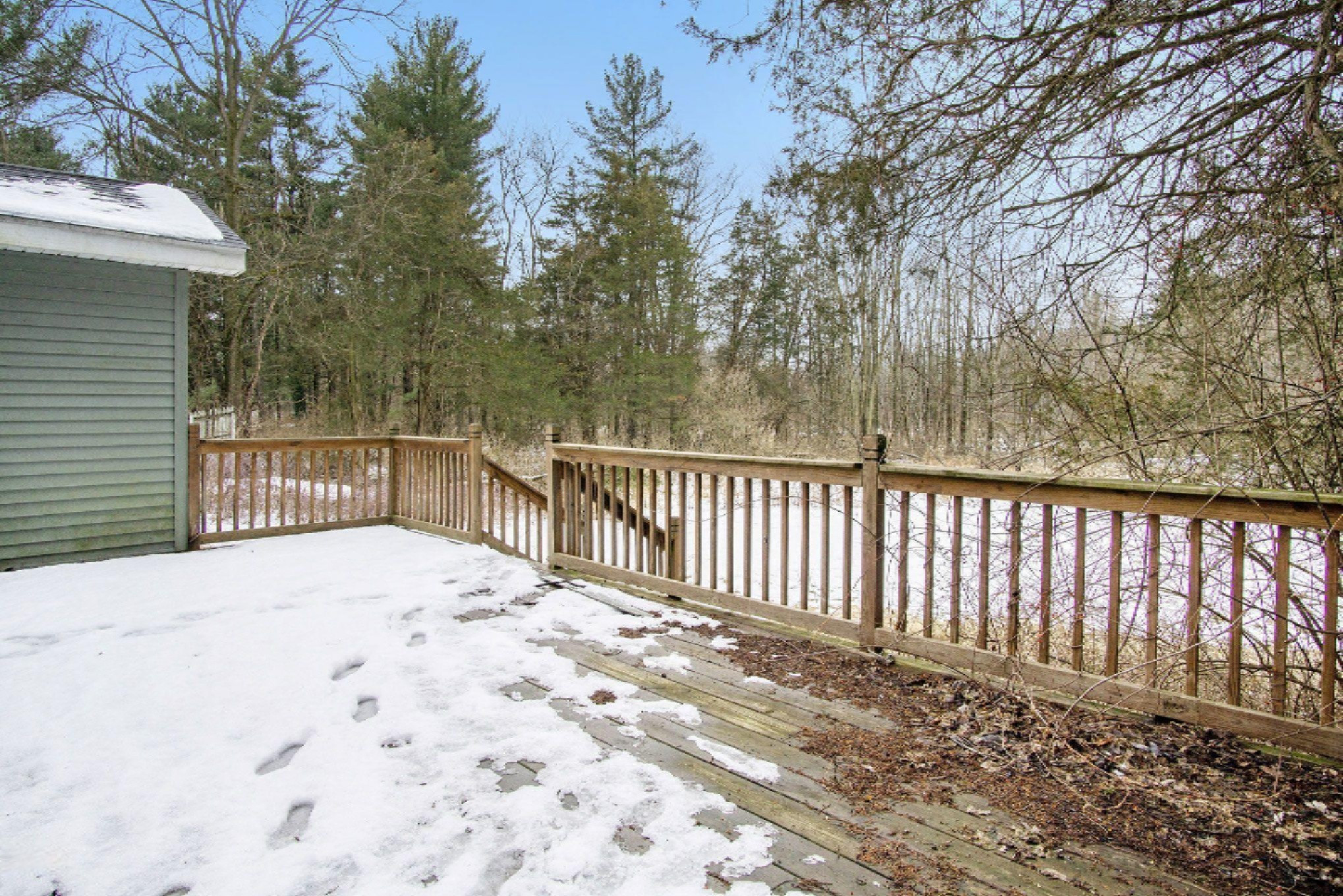 1320 Anderson Road Niles, MI 49120 - Photo 16 of 25 1320 Anderson Rd deck photo 2