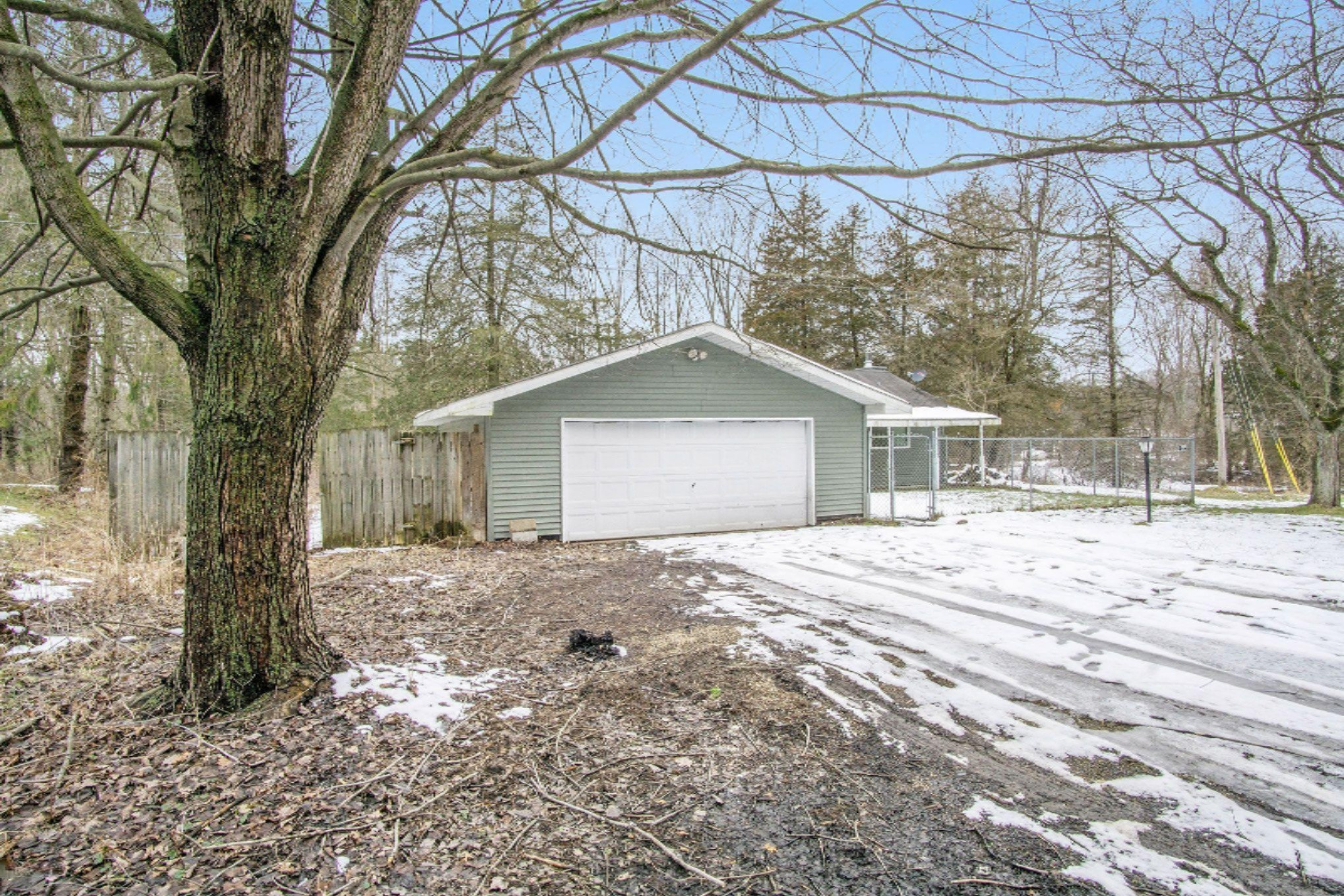 1320 Anderson Road Niles, MI 49120 - Photo 23 of 25 1320 Anderson Rd garage